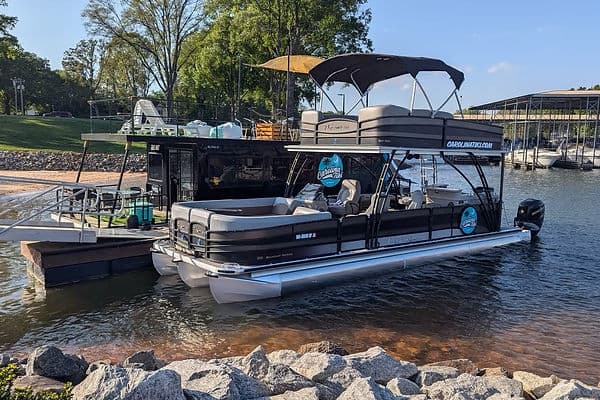 Carolina Tiki photo 2 - Boat Charters on Lake Norman NC
