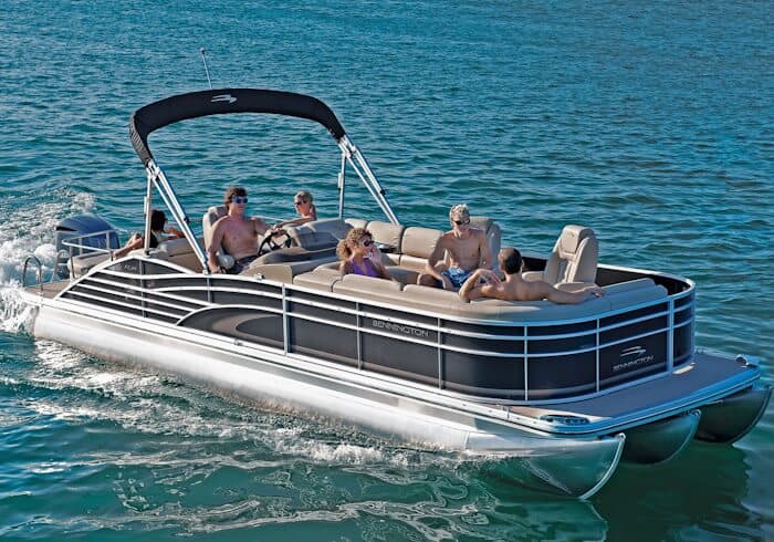 Island Vibes Charter and Boat Rental photo 2 - Boat Charters on Lake Norman NC